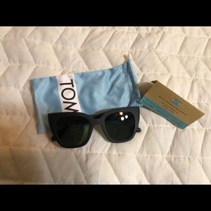 Toms cat eye sunglasses